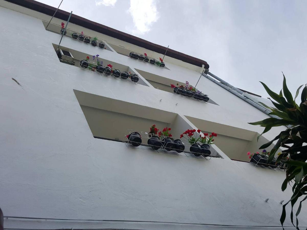 Hotel V.I.P. House Chiang Mai Esterno foto