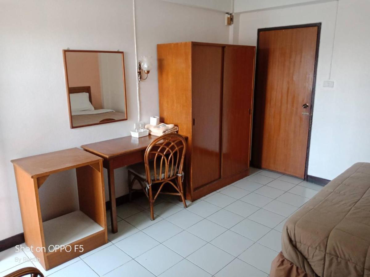 Hotel V.I.P. House Chiang Mai Esterno foto