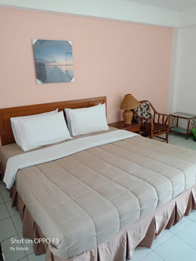 Hotel V.I.P. House Chiang Mai Esterno foto