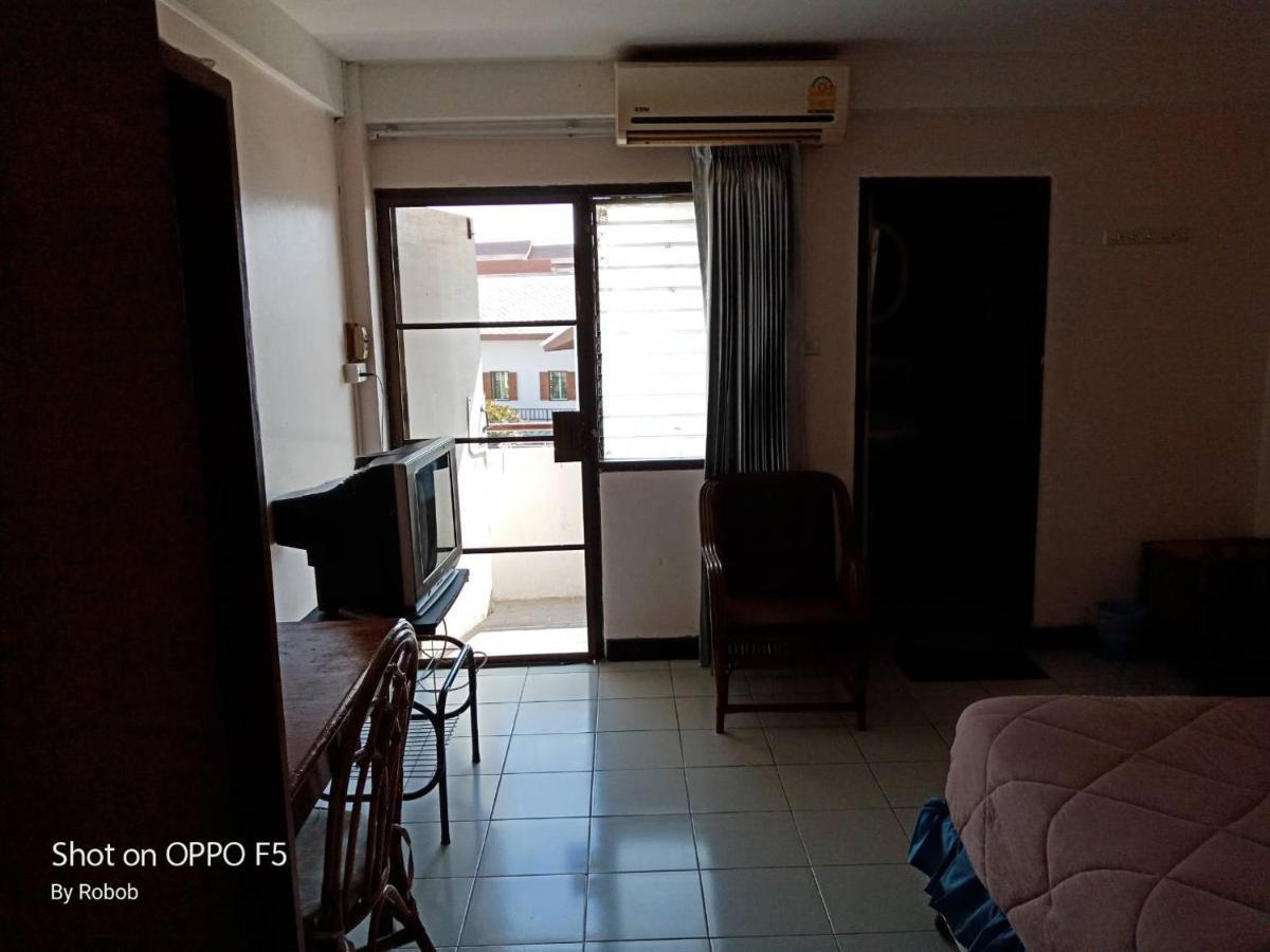 Hotel V.I.P. House Chiang Mai Esterno foto